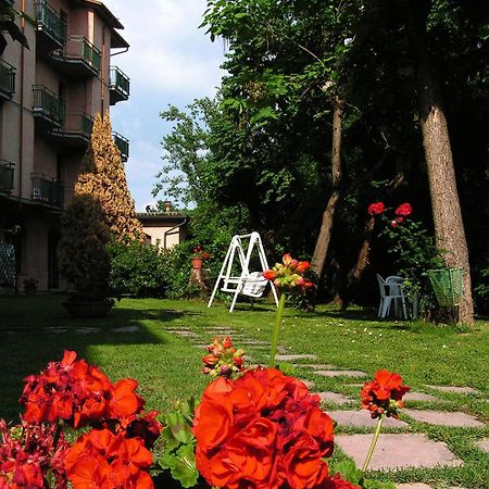 Hotel La Meridiana Бризигела Екстериор снимка