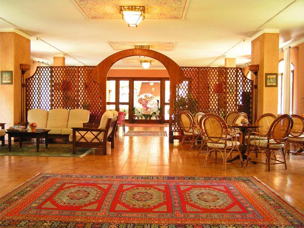 Hotel La Meridiana Бризигела Екстериор снимка
